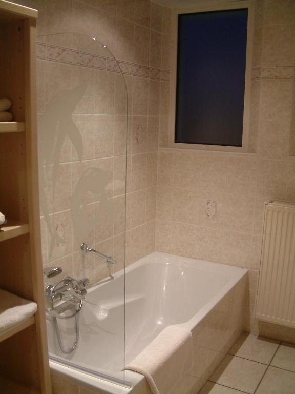 La Maison Bleue Bed & Breakfast Dieffenbach-au-Val Bilik gambar