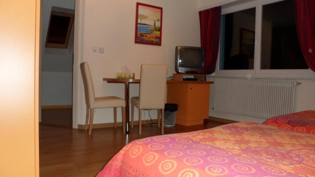 La Maison Bleue Bed & Breakfast Dieffenbach-au-Val Bilik gambar